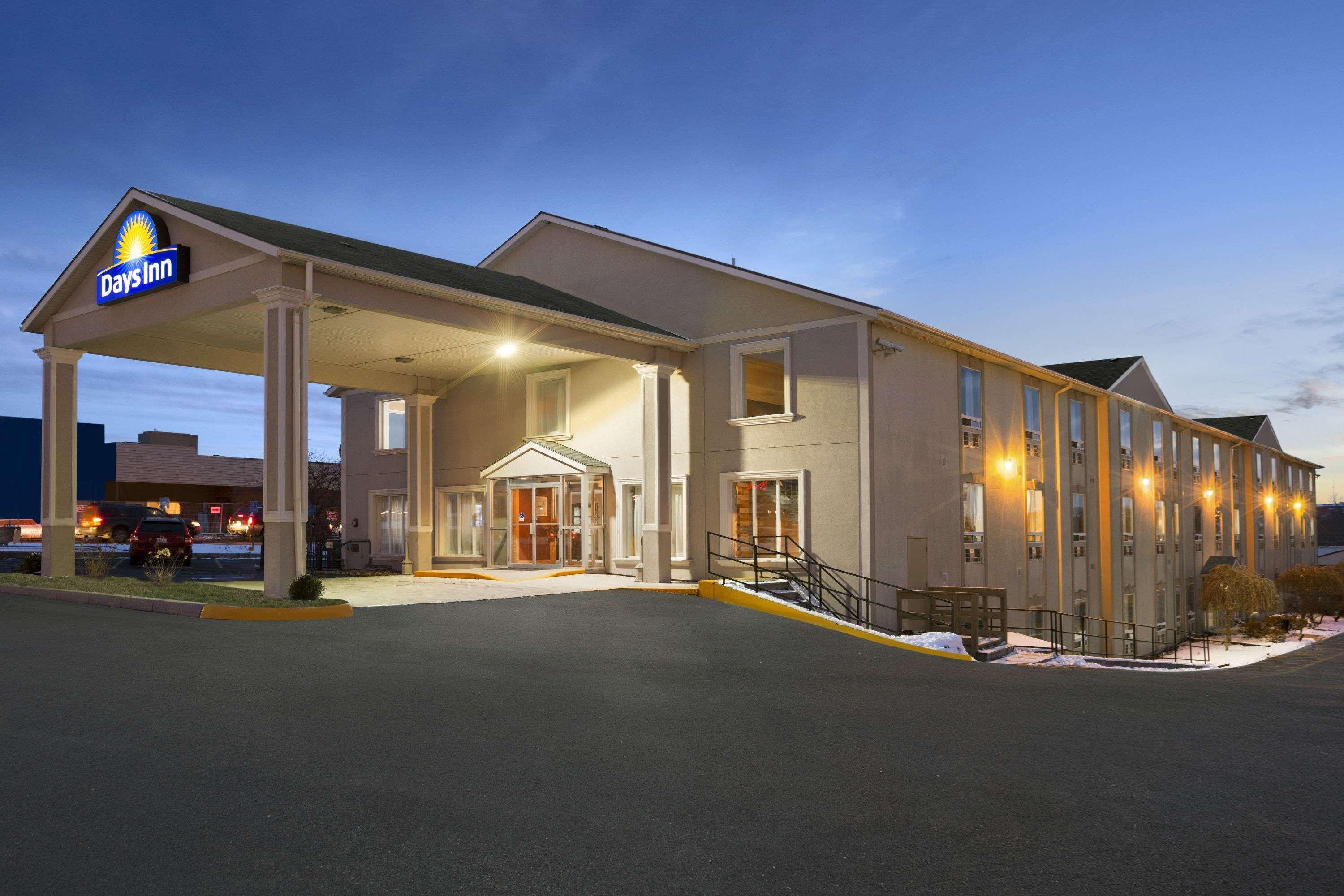 Days Inn By Wyndham Woodstock Luaran gambar