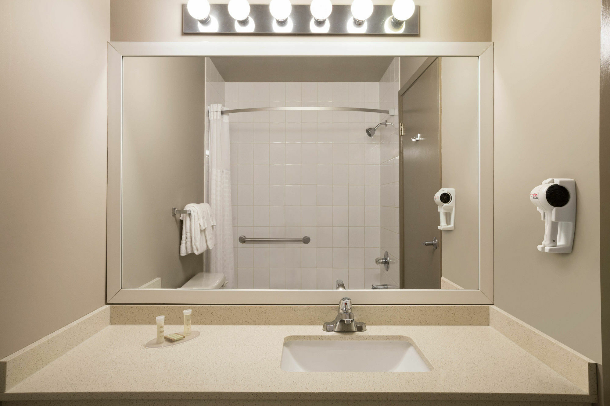 Days Inn By Wyndham Woodstock Luaran gambar